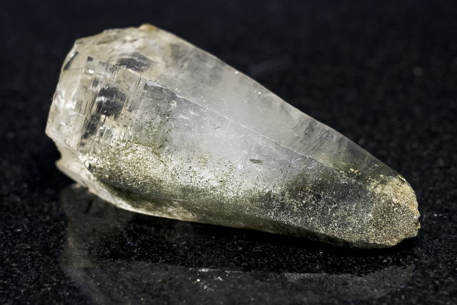 ヒマラヤ水晶　ティップリン産水晶ポイント　クローライト水晶